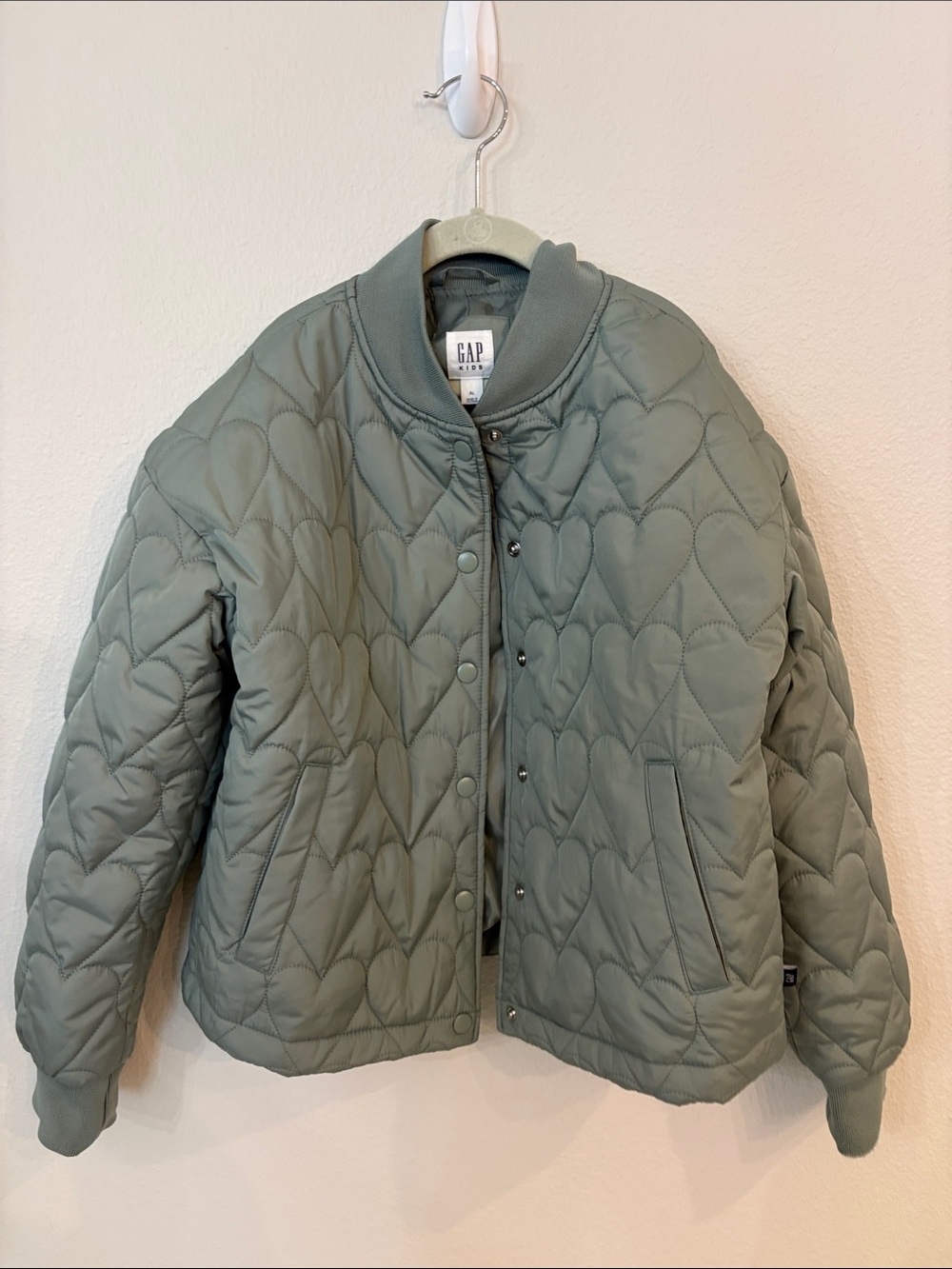 Gap Kids Heart Quilted Bomber Jacket in Sage Green Size XL (12-13)